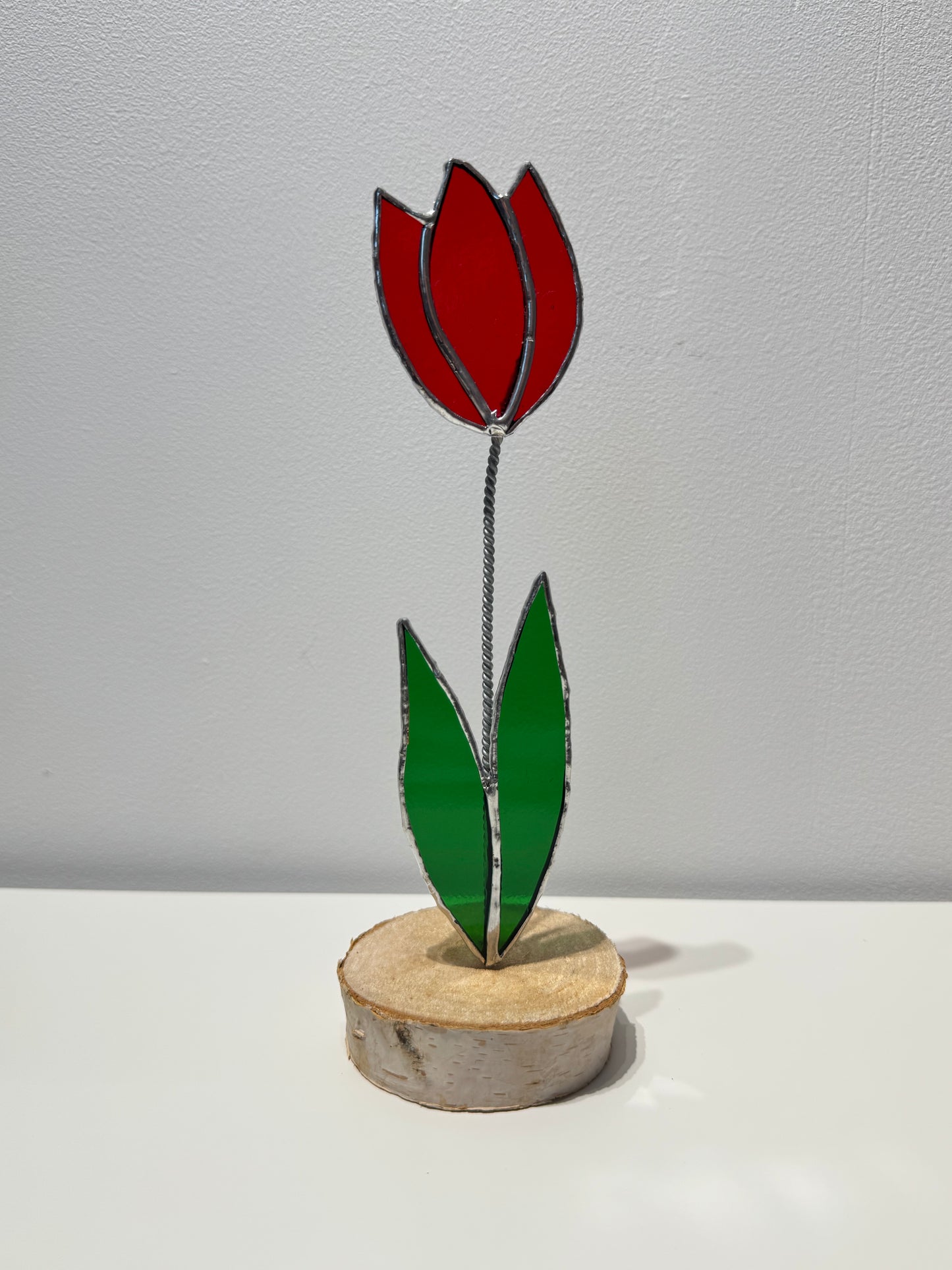 Tulp glas decoratie op hout - verschillende kleuren