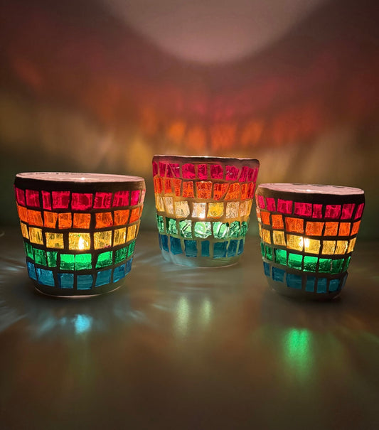 Set regenboog theelichtjes houders- glas mozaïek
