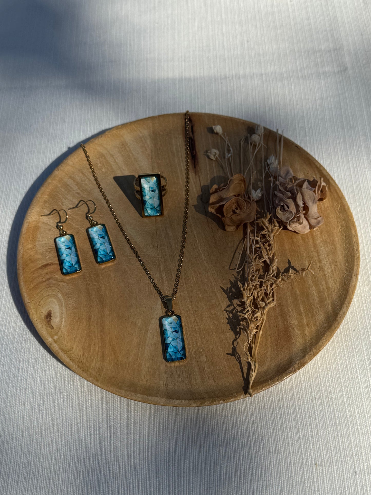 Oorbellen , ring , ketting - geïllustreerde glas en roestvrijstaal - licht blauw