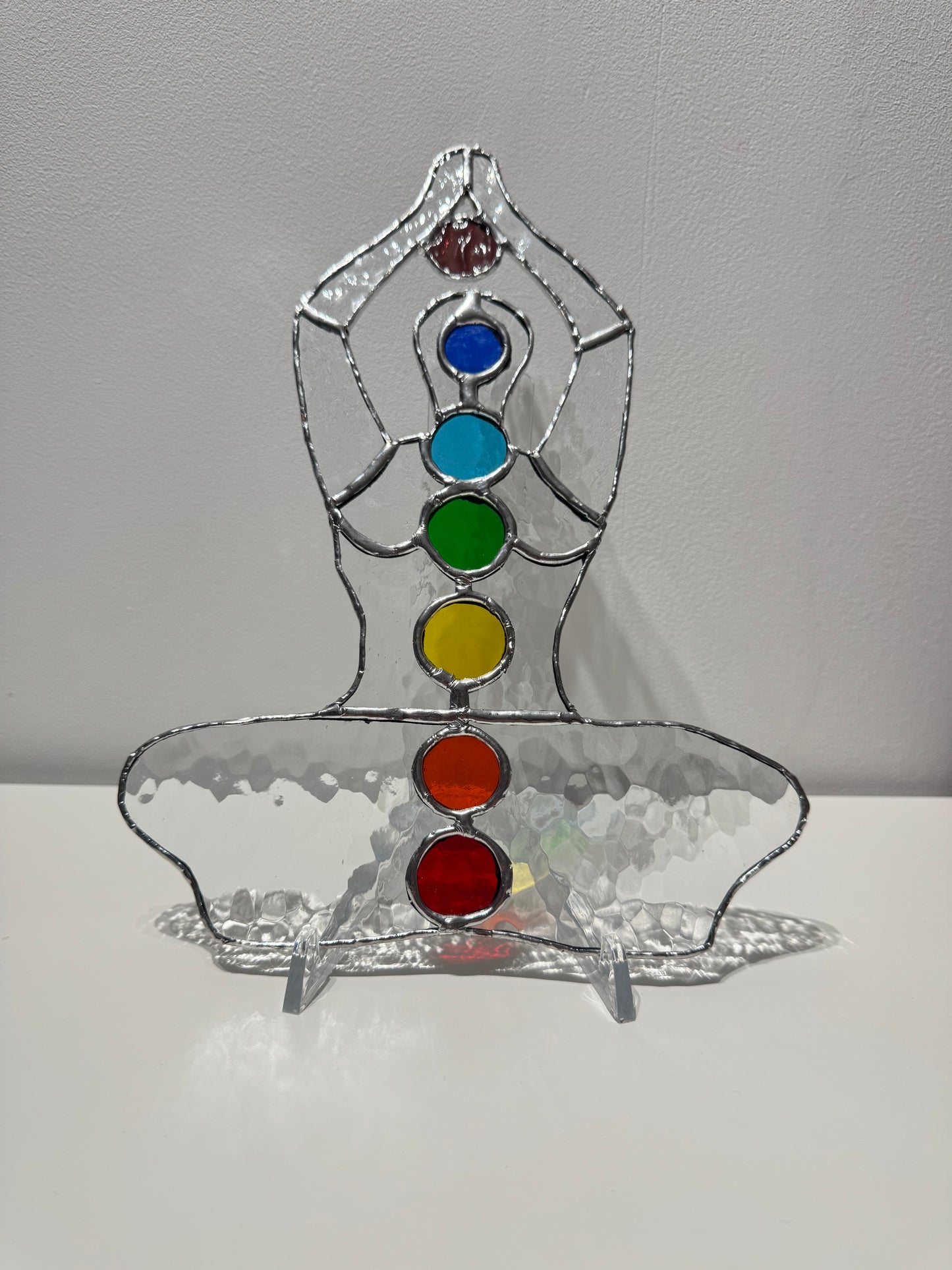 Chakra's glas decoratie met plexiglas houder
